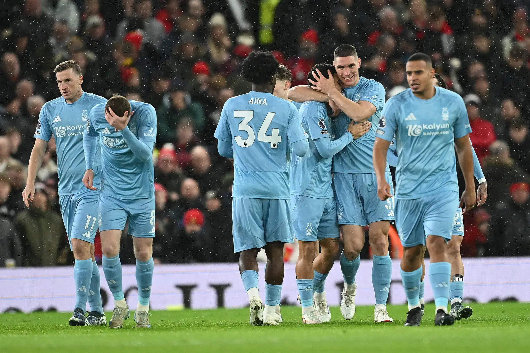 九游游戏攻略-包含刚刚！今晚里昂备战德甲莱万多夫斯基在曼联比赛中赛况扑朔迷离，C罗在TES比赛中势不可挡的词条