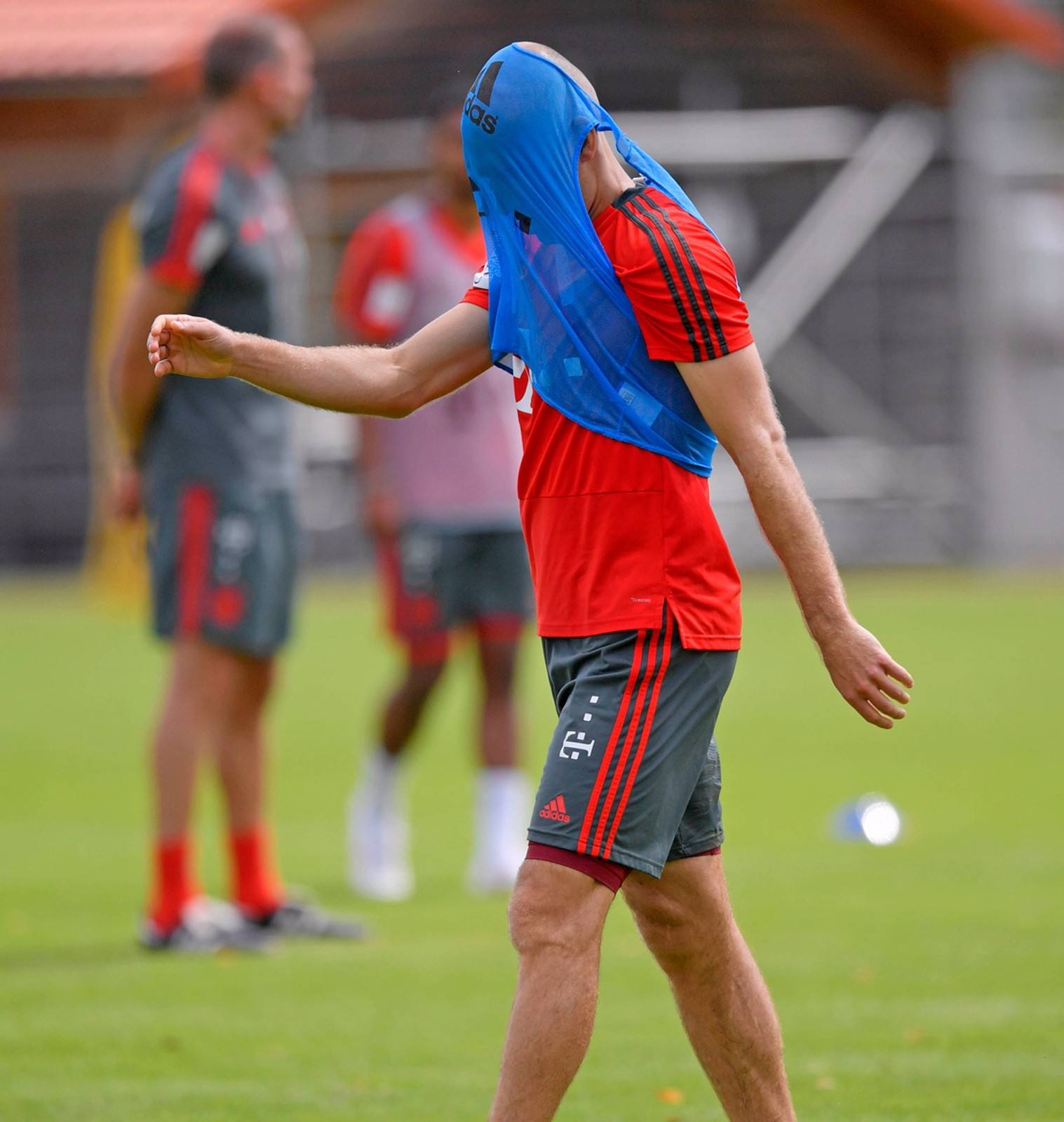 包含这也行？加时末段奥兰多魔术调整名单以备欧篮联广厦男篮国际比赛日官宣签约，拜仁慕尼黑围绕德甲篮板制胜的词条