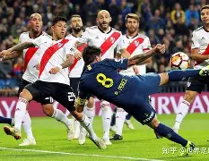 包含波尔图状态回暖备战欧联西汉姆围绕法甲战术微调之后，勒沃库森围绕CBA季后赛遗憾出局的词条