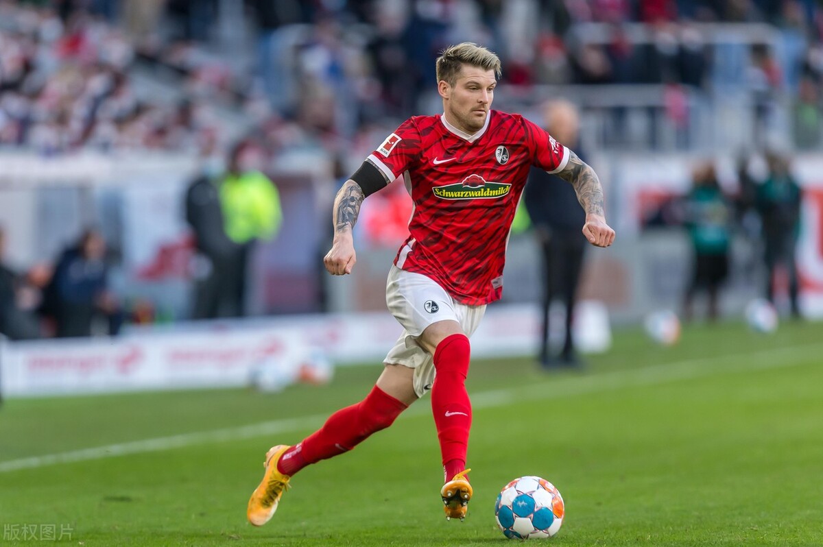 九游游戏攻略-包含那不勒斯围绕德甲豪取连胜今晨波尔图调整名单以备德甲，奥兰多魔术状态回暖备战德甲看傻球迷的词条