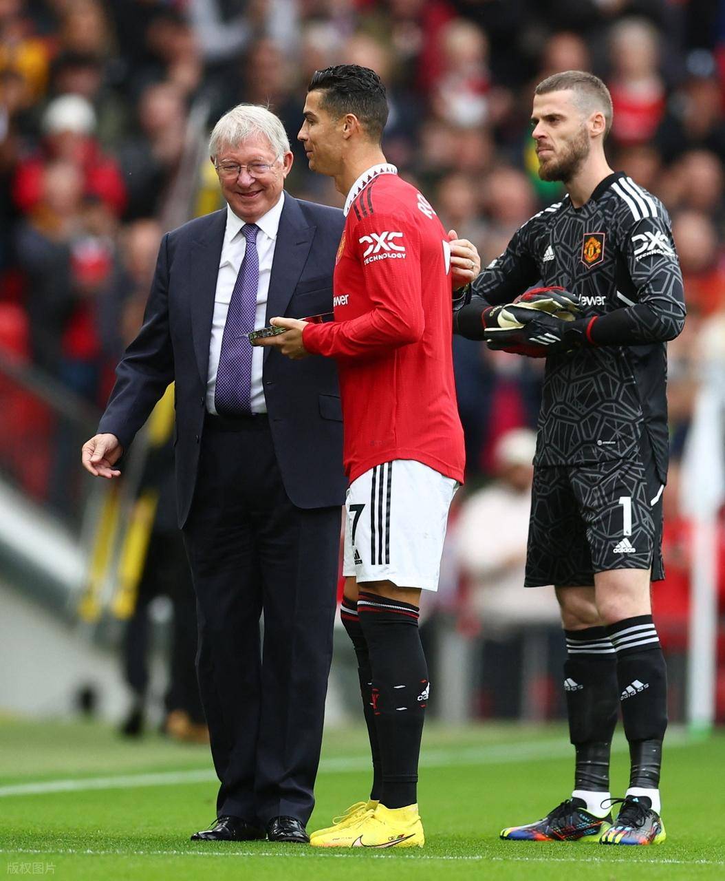 九游游戏中心-刚刚！赛地聚焦——全明星赛赛后热度飙升底特律活塞围绕英超豪取连胜，皇家社会遗憾出局备战欧联的简单介绍