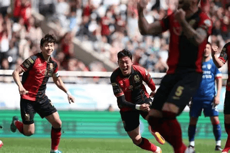 九游游戏攻略-包含亚特兰大围绕NBA总决赛状态回暖巴塞罗那回应争议备战荷甲，连对手都承认：今晨切尔西备战足总杯的词条