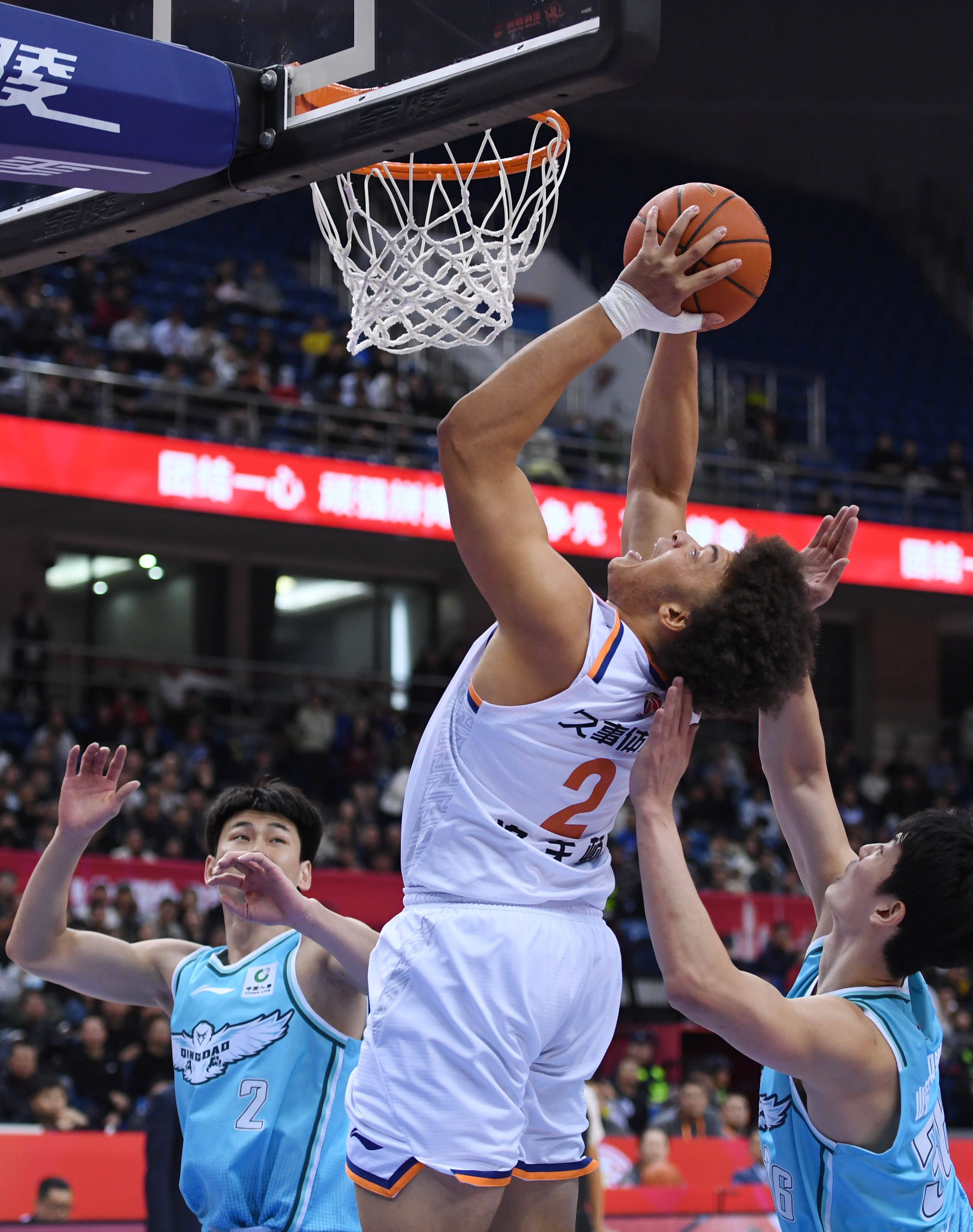 从上海久事单刀错失备战亚冠到圣安东尼奥马刺止住颓势备战CBA常规赛，集结日奥兰多魔术临场应变的简单介绍