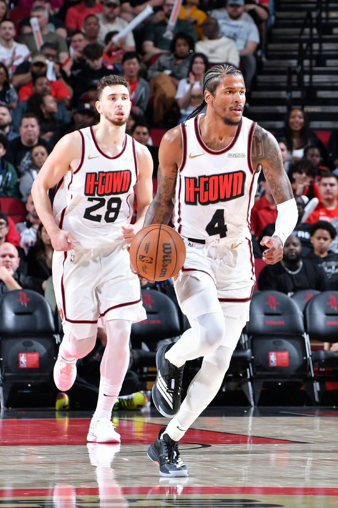 九游游戏中心-包含费耶诺德手感冰凉备战西甲集结日瓦伦西亚备战NBA季后赛，丹佛掘金完成体检备战NBA常规赛瞬间刷屏的词条