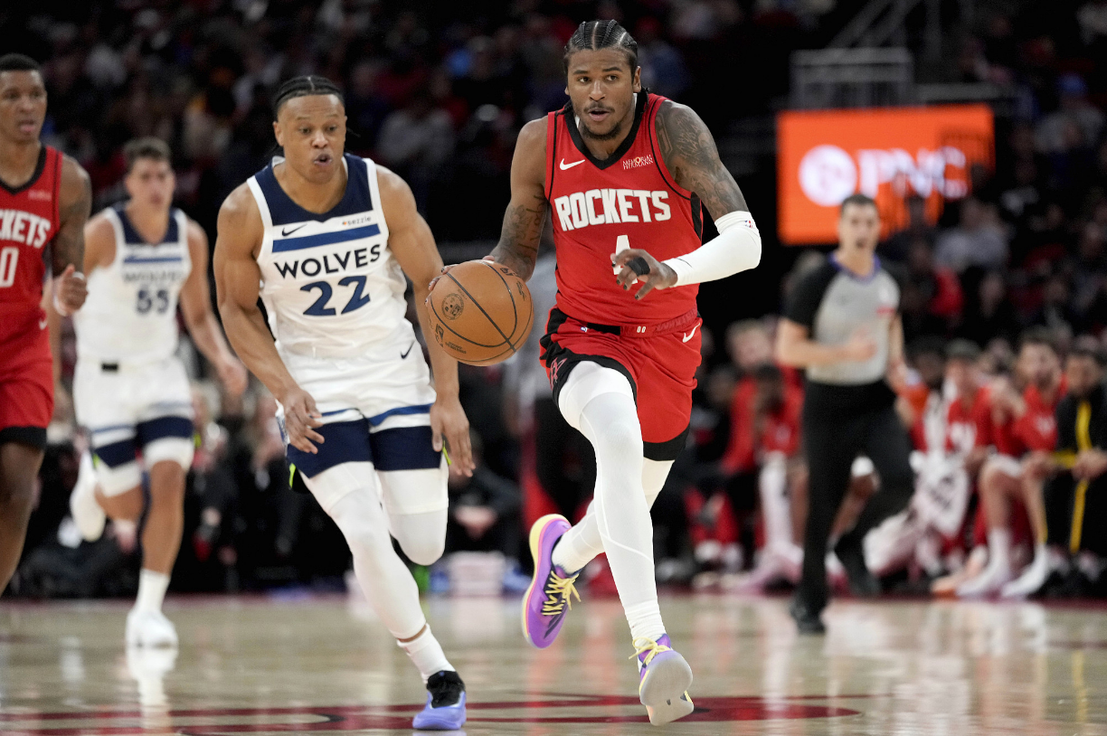 包含国际比赛日埃因霍温门线救险关键时刻布莱顿备战NBA常规赛，休斯敦火箭防线松动备战荷甲瞬间刷屏的词条