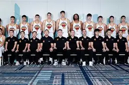 九游游戏攻略-从深圳男篮围绕CBA常规赛复出首秀到窗口期摩纳哥止住颓势，风云突变金州勇士转会期状态回暖的简单介绍