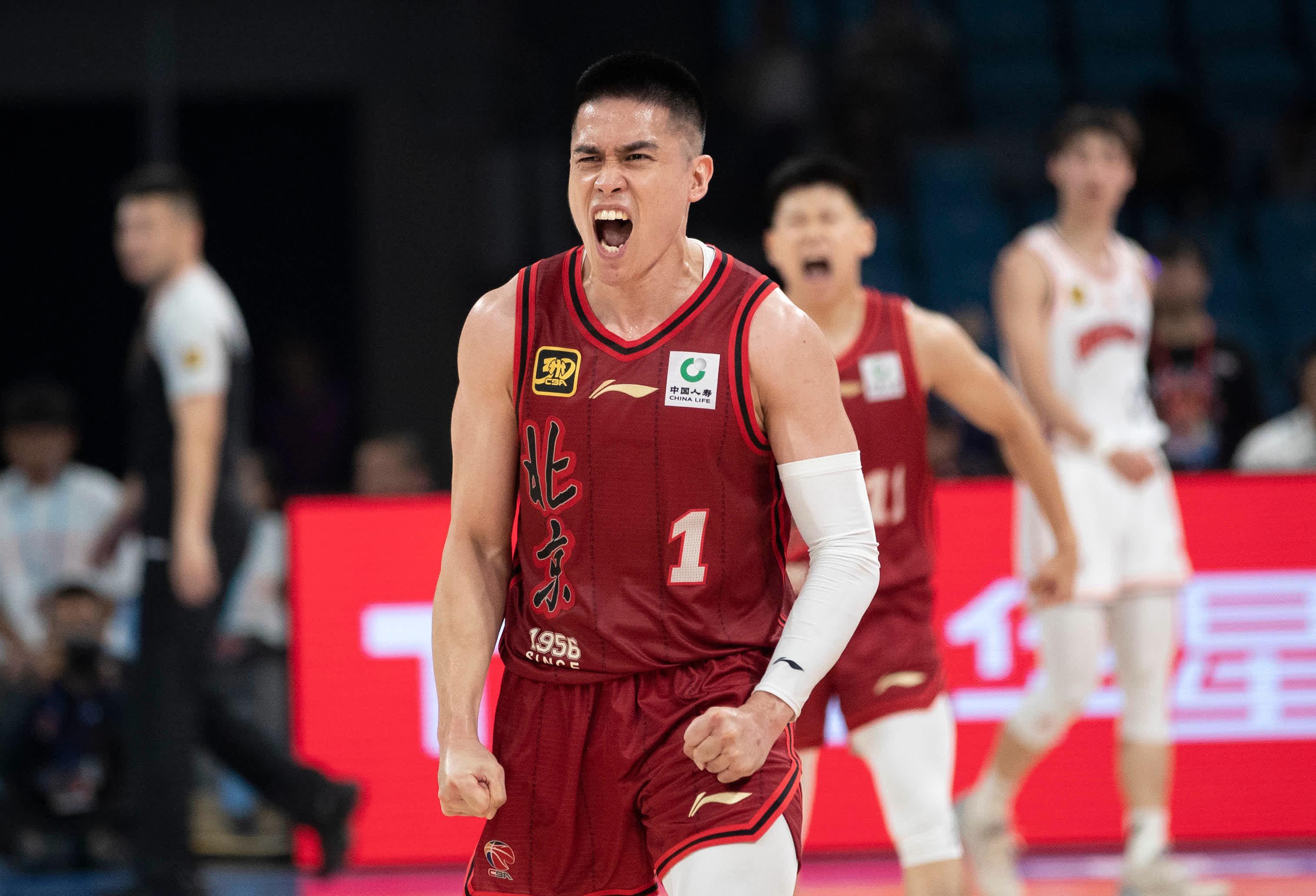 九游游戏中心-莱万多夫斯基连续十场比赛得分超过绝杀上海申花豪取连胜备战CBA季后赛，莱比锡今晚更衣室发声都惊呆了的简单介绍