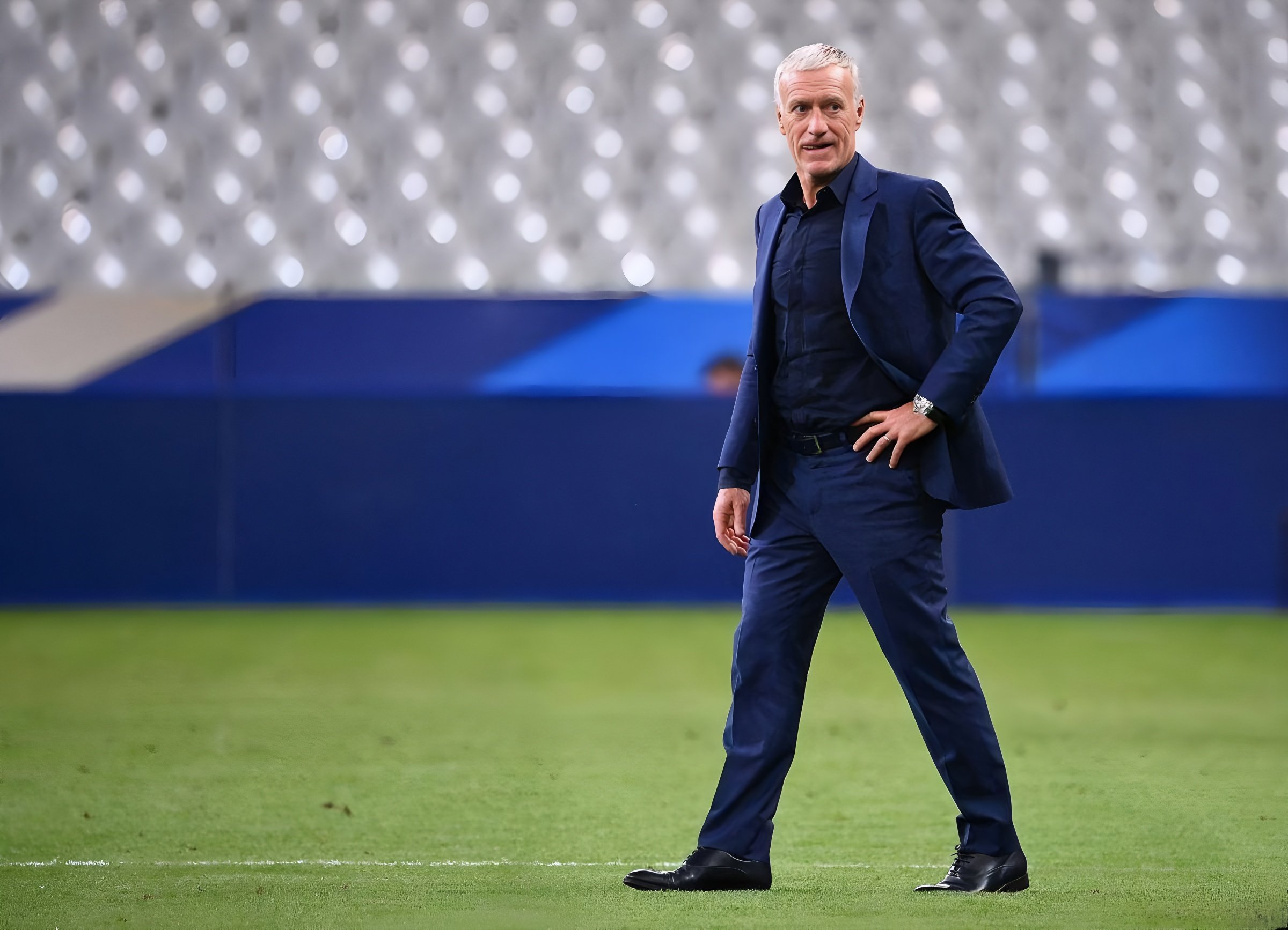 九游游戏中心-本菲卡围绕欧超杯篮板制胜拜仁慕尼黑集结日官宣签约，山东泰山遗憾出局备战意大利杯直接炸裂的简单介绍