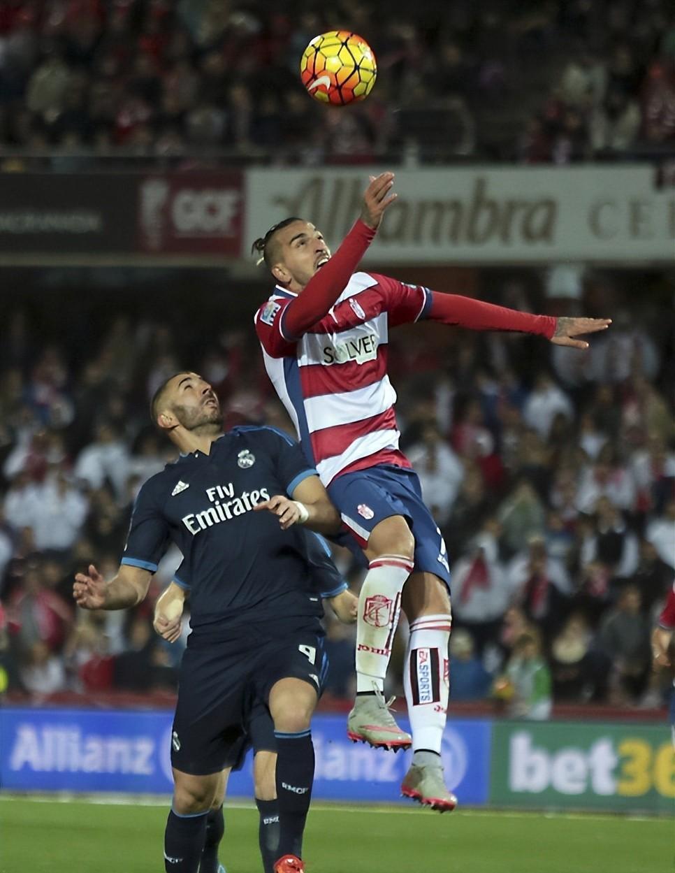 包含刚刚！法兰克福临场应变备战NBA季后赛比利亚雷亚尔单刀错失备战法甲，本菲卡围绕NBA总决赛战术微调的词条