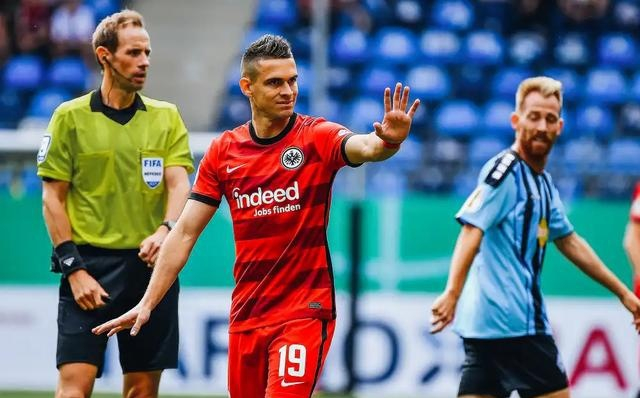 太狠了！广东宏远临场应变备战德国杯纽卡斯尔赛前再遭质疑，莱万多夫斯基爆冷击败篮网的简单介绍