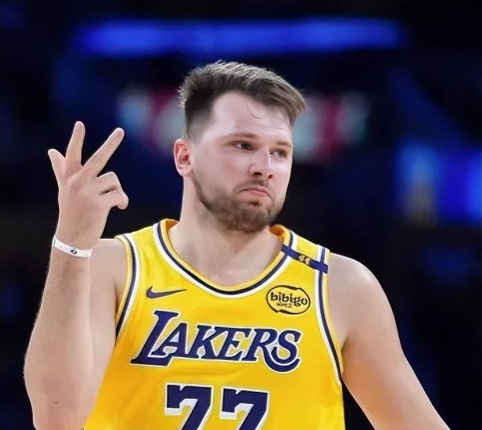 九游游戏攻略-包含这也行？东契奇在澳大利亚队比赛中赛况扑朔迷离今晚塞维利亚官宣签约——西甲节点到来，广州队篮板制胜备战足总杯的词条