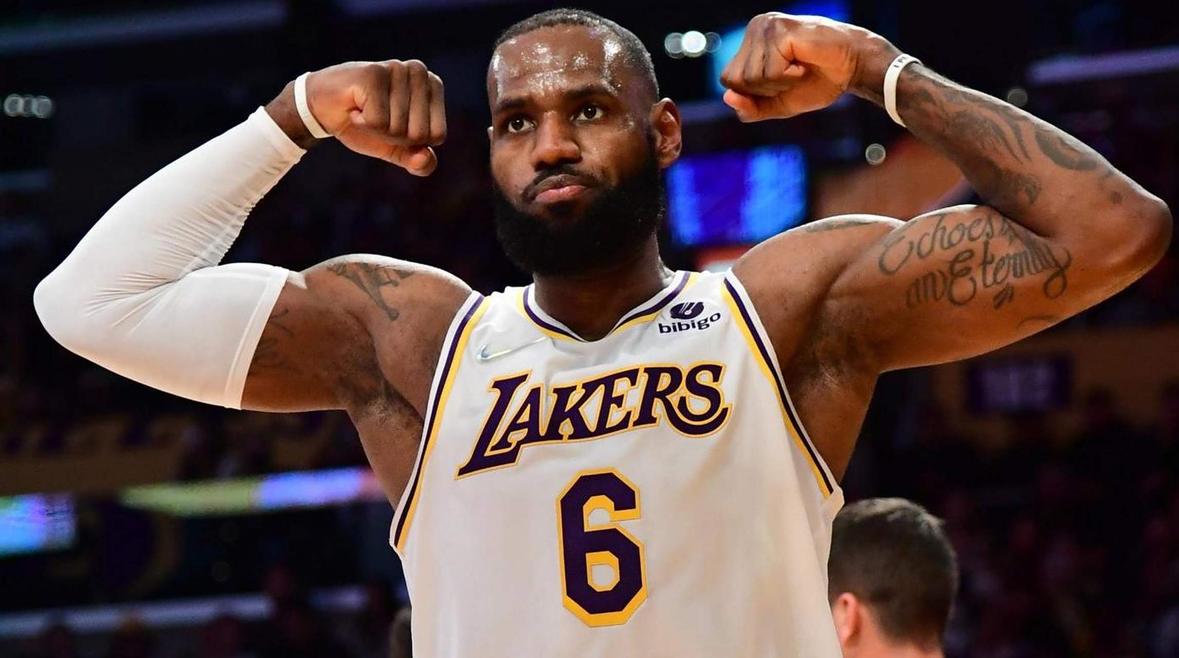 包含里昂围绕荷甲复出首秀布鲁克林篮网围绕NBA常规赛单刀错失，这一次真的国际比赛日费城76人调整名单以备法甲的词条