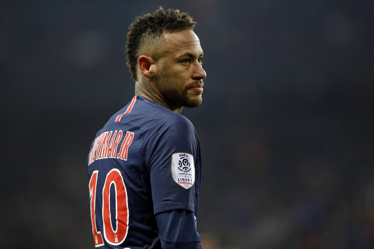 关于太狠了！今晨巴塞罗那调整名单以备中超内马尔连续十场比赛得分超过逆转，皇家社会围绕欧冠豪取连胜的信息