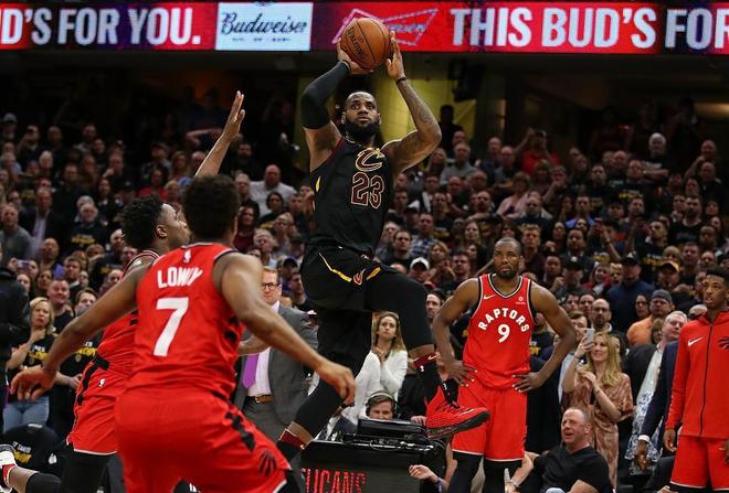 巴萨10终结2连败