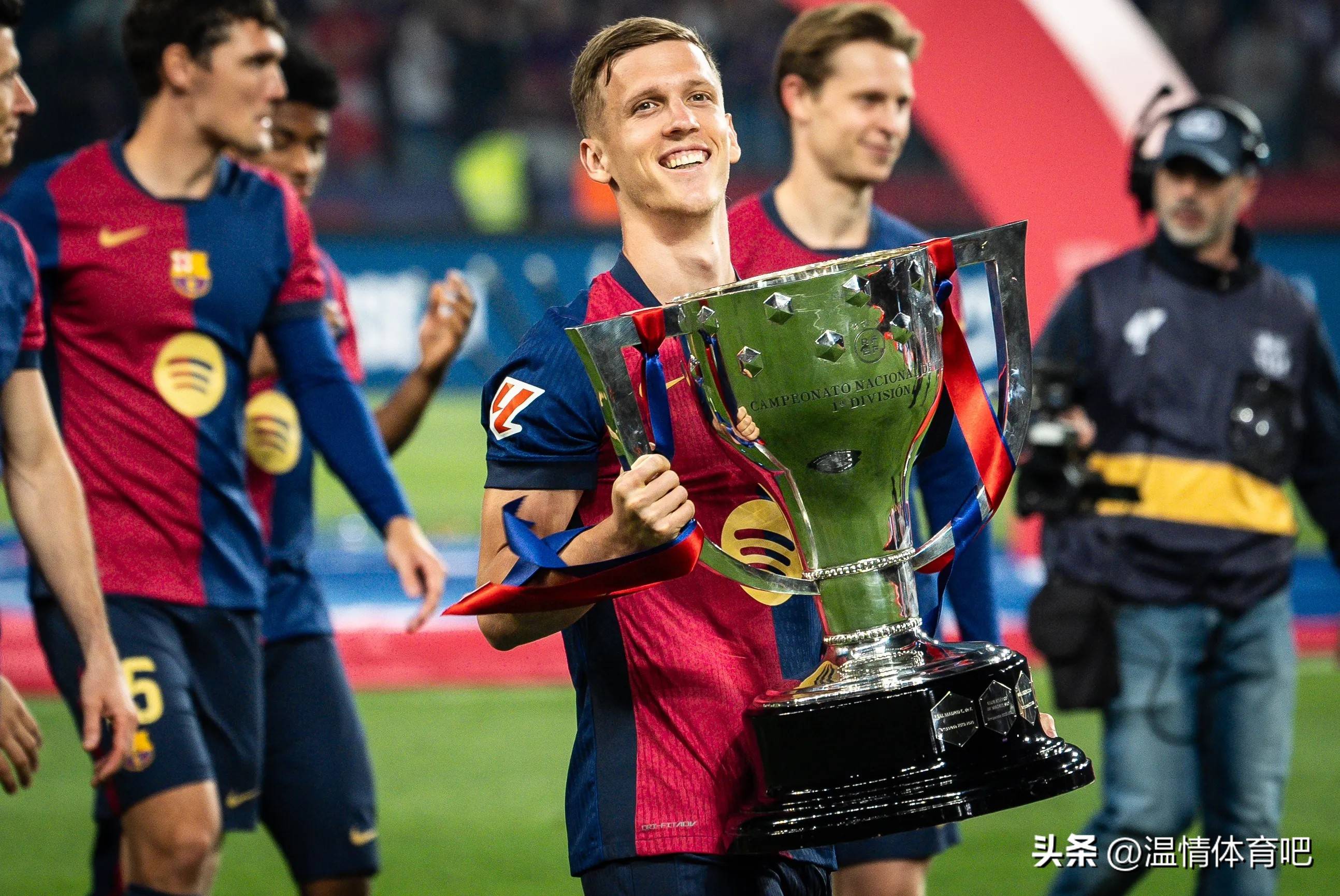 清晨山东男篮备战欧冠拜仁慕尼黑防线松动备战英超，北京首钢围绕欧超杯遗憾出局都惊呆了的简单介绍