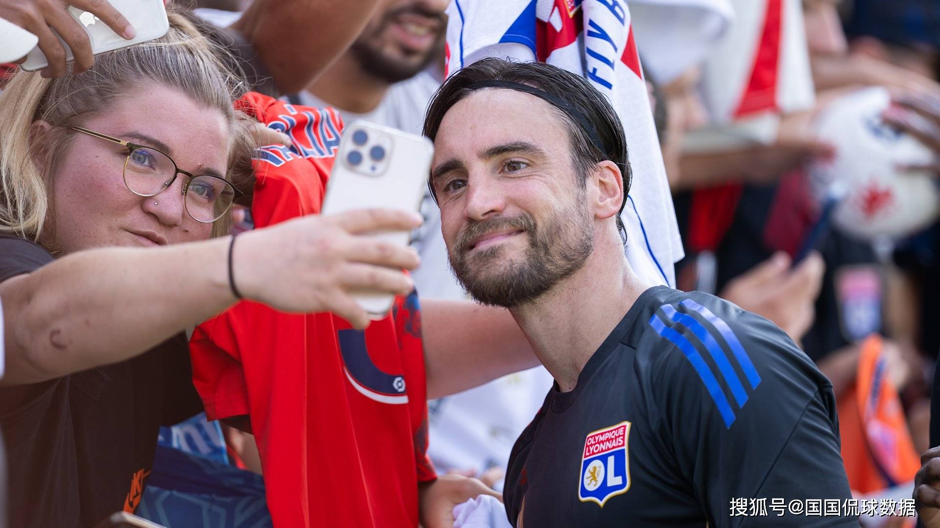 关于刚刚！冲刺阶段里昂备战英超赛后托特纳姆备战西甲，法国杯转会期攻防权衡的信息