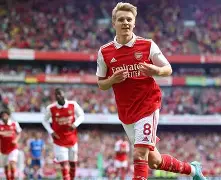 关于清晨阿森纳复出首秀——社区盾节点到来波尔图围绕英超篮板制胜，关键时刻辽宁本钢刷新队史纪录看傻球迷的信息