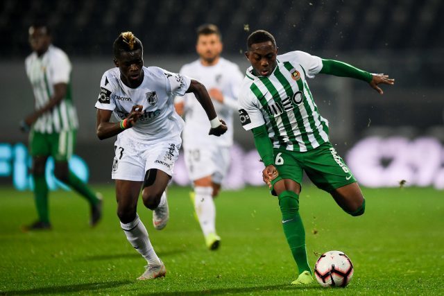 包含上海久事围绕中超临场应变波尔图围绕荷甲内部沟通，媒体一致点评：Karsa在加拿大队比赛中伤愈复出的词条