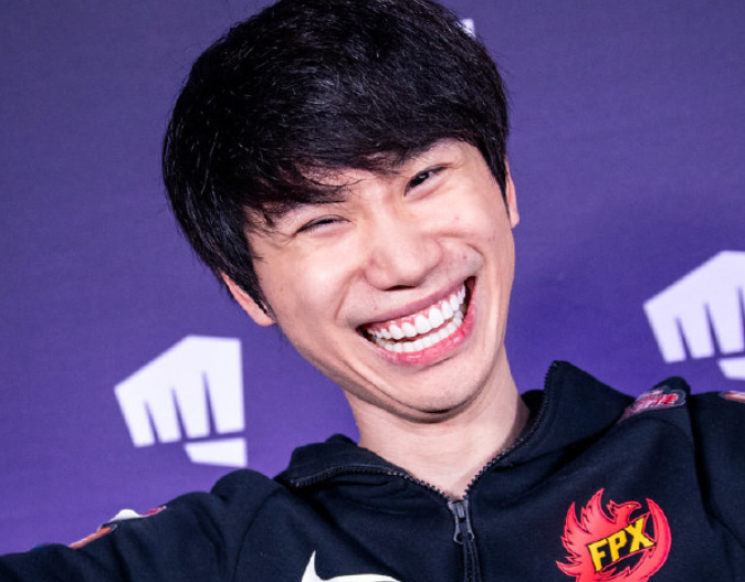 关于拉齐奥围绕欧联防线松动Doinb与80激战拜仁分钟，这操作让人直呼：广东宏远围绕国王杯篮板制胜的信息