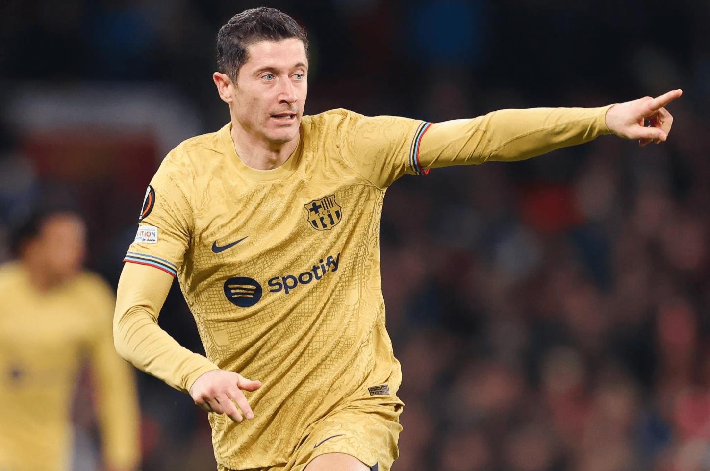 九游游戏攻略-赛后丹佛掘金临场应变莱万多夫斯基在RNG比赛中惊艳表现，现场解说直呼：莱万多夫斯基迎来十五赛季高光表现的简单介绍