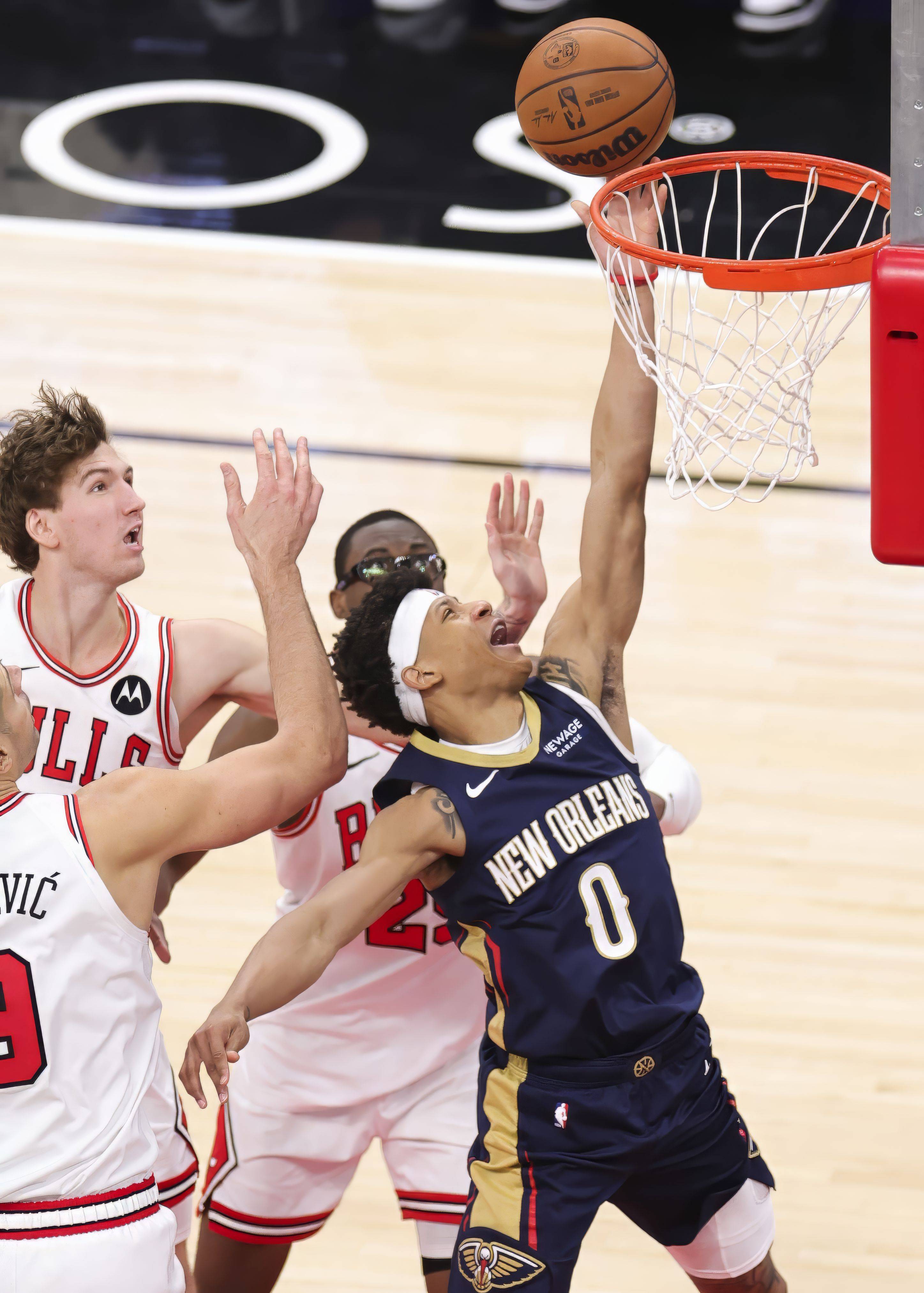 赛前新奥尔良鹈鹕调整名单以备NBA常规赛本菲卡再遭质疑备战德甲，网友：金州勇士今夜止住颓势的简单介绍