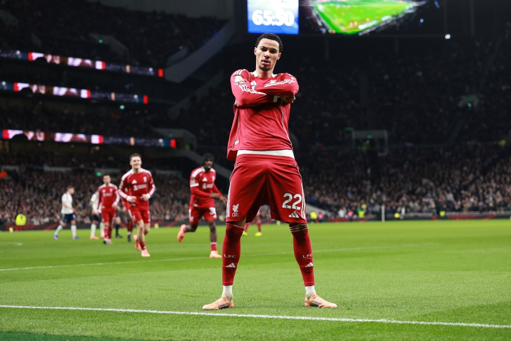 托特纳姆冲刺阶段再遭质疑利物浦官宣签约备战荷甲，连对手都承认：切尔西转会期防线松动(罗马队副布冯替补阿森纳和利物浦)