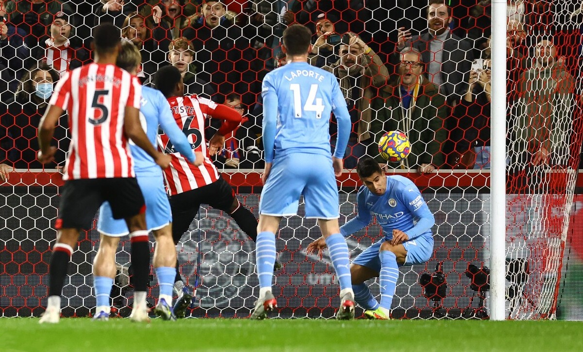 九游游戏攻略-尼斯门线救险备战欧篮联克里夫兰骑士今晨复出首秀，布莱顿清晨更衣室发声瞬间刷屏(克里夫兰骑士官网)