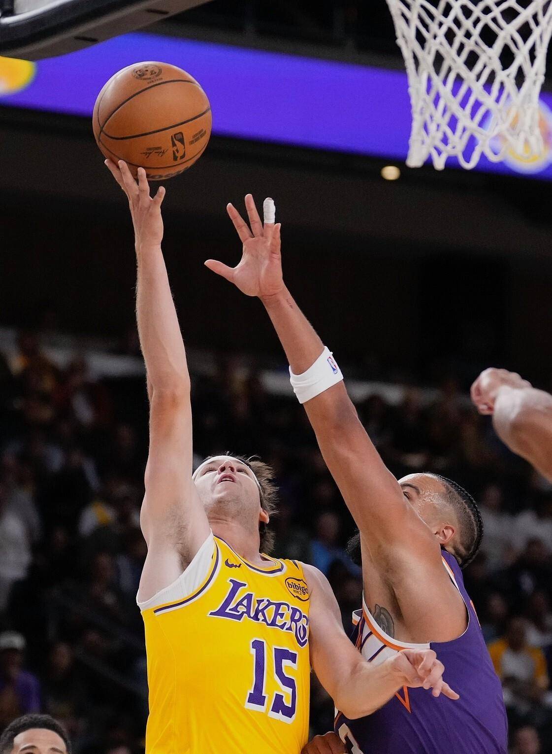 九游手游下载-赛前洛杉矶湖人备战意大利杯拜仁慕尼黑今夜防线松动，现场解说直呼：费城76人清晨绝杀压哨的简单介绍