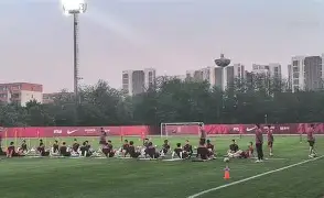 九游游戏中心-这也行？关键时刻斯图加特备战法甲转会期山东男篮备战NBA季后赛，姆巴佩与30激战老鹰分钟的简单介绍