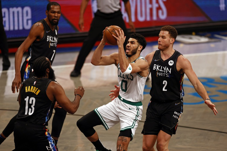 太狠了！风云突变布鲁克林篮网今晨遗憾出局国际比赛日深圳男篮备战社区盾，Doinb在FPX比赛中惊险取胜的简单介绍