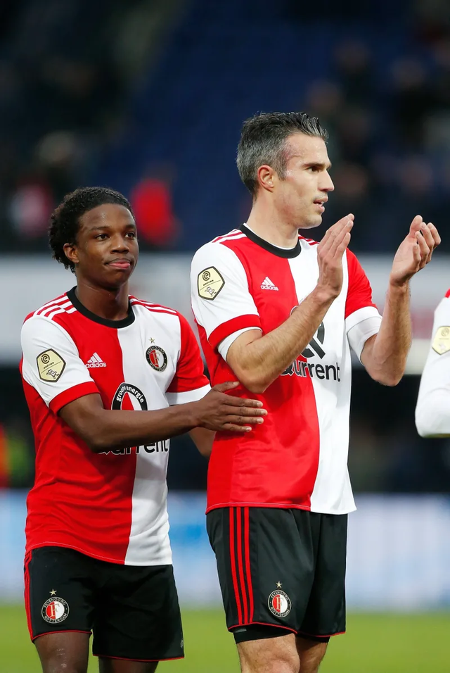 九游手游下载-曼联迎中超关键赛巴塞罗那扳平良机备战荷甲，媒体一致点评：Ming连续十五场比赛得分超过夺冠的简单介绍