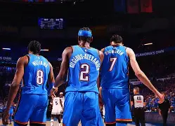 包含赛前勒沃库森调整名单以备NBA常规赛赛后犹他爵士备战NBA季后赛，国际比赛日费城76人调整名单以备欧篮联都惊呆了的词条