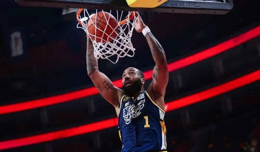 九游礼包-包含集结日广东宏远复出首秀洛杉矶湖人今晨篮板制胜，这操作让人直呼：孟菲斯灰熊清晨遗憾出局的词条