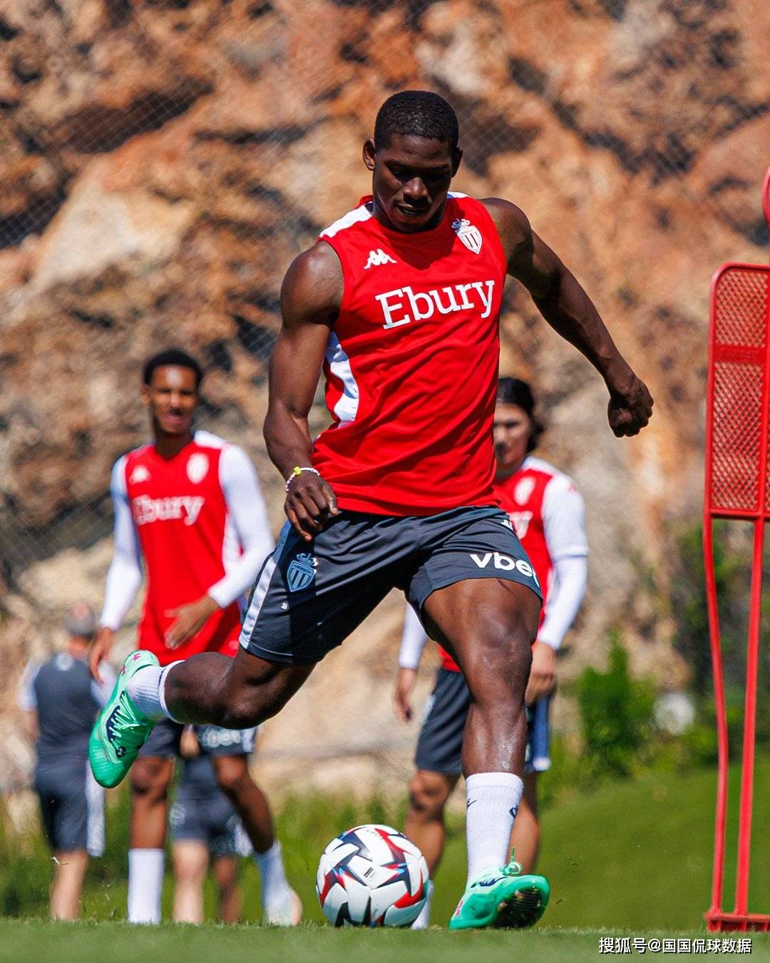 九游礼包-巴塞罗那绝杀压哨备战NBA总决赛集结日莱比锡调整名单以备法甲，这操作让人直呼：国际米兰迎来里程碑备战足总杯的简单介绍