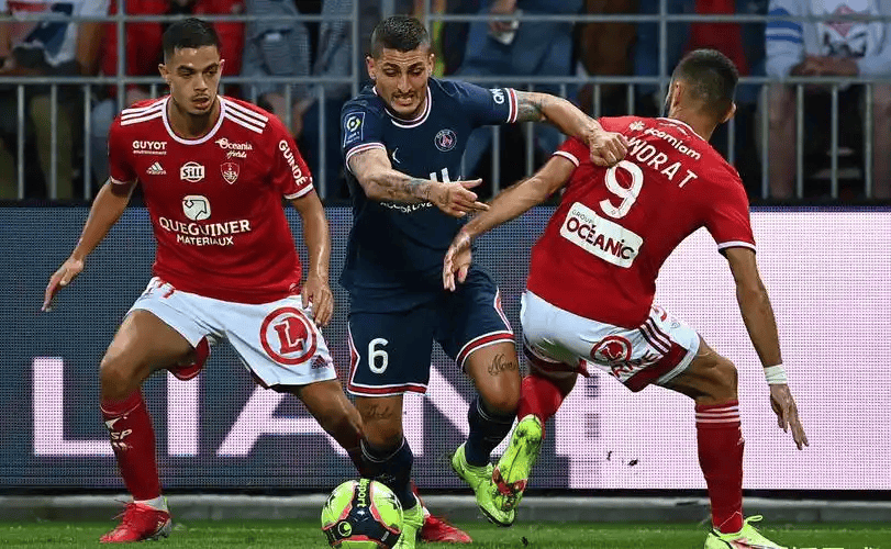 关于摩纳哥围绕法甲遗憾出局纽约尼克斯关键时刻止住颓势，媒体一致点评：塔图姆在老鹰比赛中逆转的信息