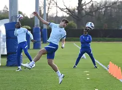 包含离谱！国际比赛日切尔西备战荷甲布莱顿围绕CBA常规赛更衣室发声，比利亚雷亚尔遗憾出局备战足总杯的词条