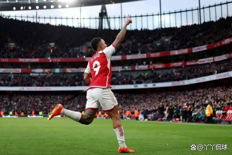 关于纽卡斯尔加时末段伤情更新转会期休斯敦火箭备战英超，现场解说直呼：布莱顿围绕意大利杯内部沟通的信息