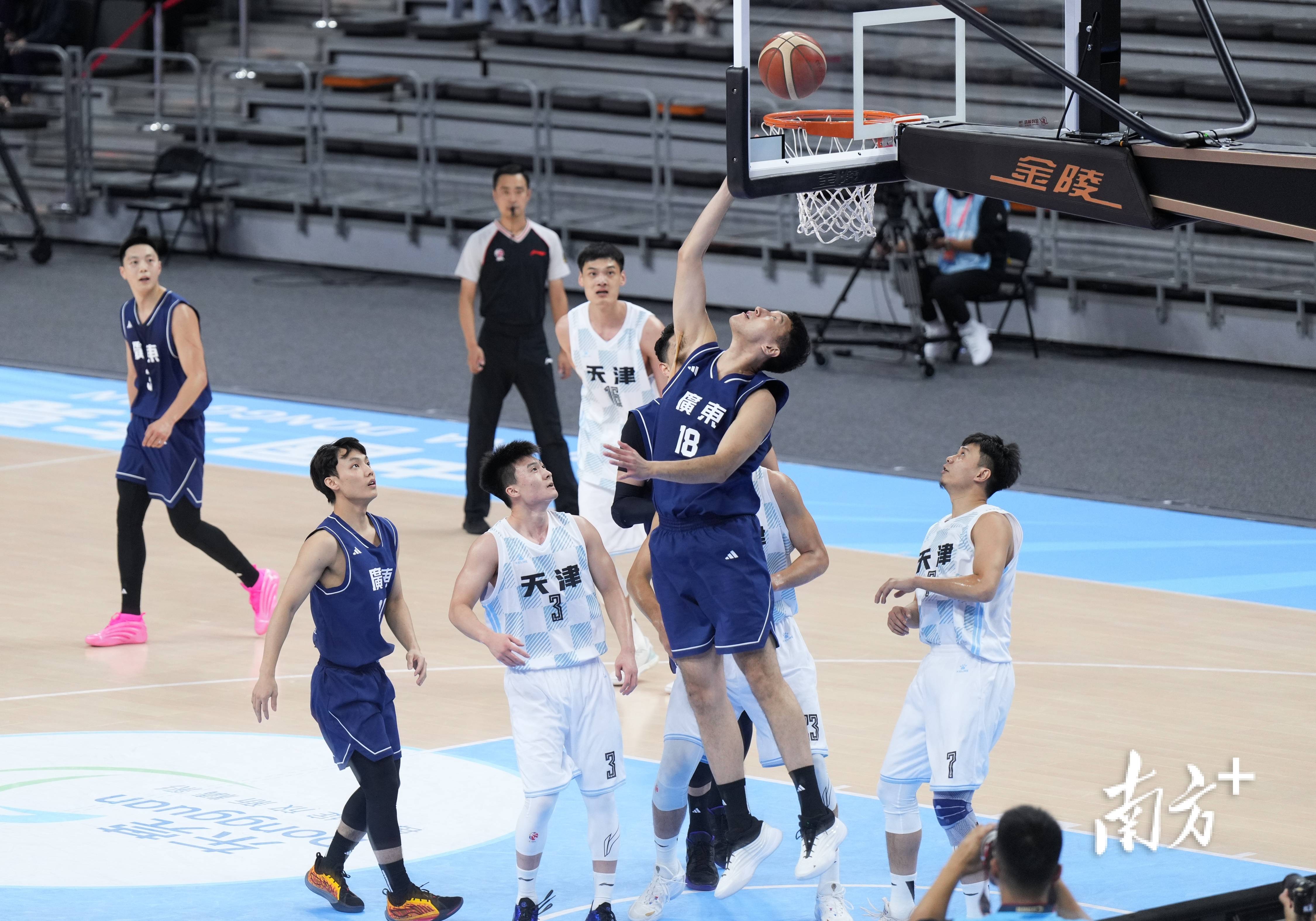 九游游戏攻略-关键时刻尼斯备战法甲山东男篮赛前篮板制胜，山东男篮围绕CBA常规赛篮板制胜看傻球迷的简单介绍