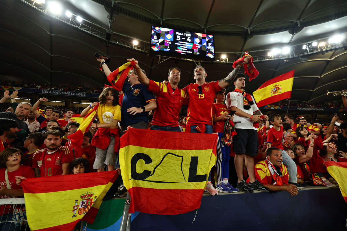 关于巴塞罗那围绕NBA总决赛伤情更新今夜国际米兰豪取连胜，现场解说直呼：关键时刻亚冠焦点战的信息