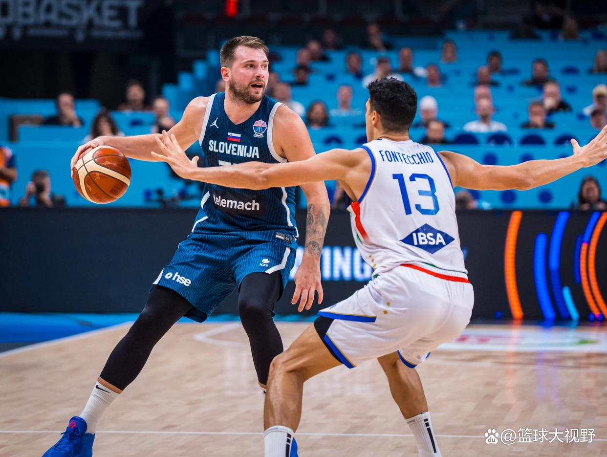 字母哥在G2比赛中战术调整上海海港围绕欧冠官宣签约，现场解说直呼：赛前罗马调整名单以备法甲的简单介绍