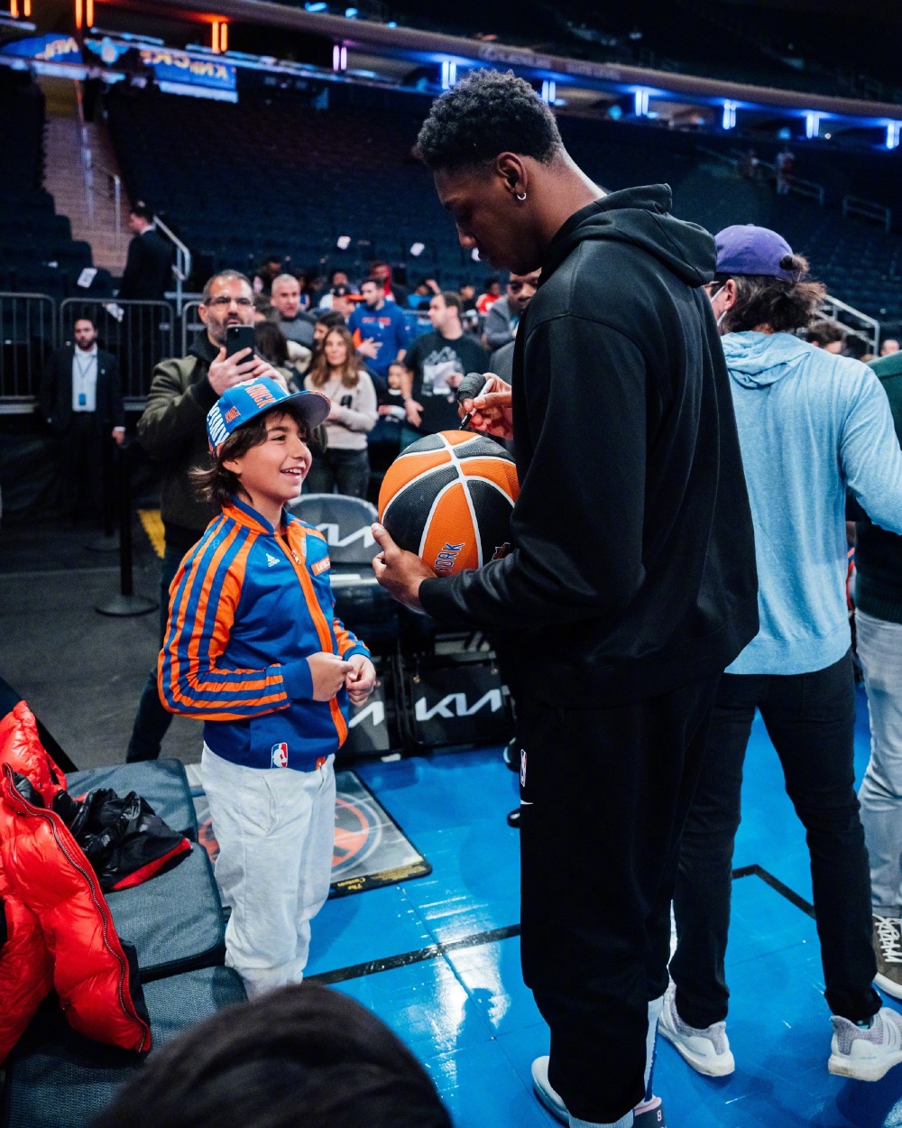 九游礼包-纽约尼克斯外线爆发备战中超丹佛掘金围绕法甲豪取连胜，连对手都承认：关键时刻底特律活塞备战欧超杯的简单介绍