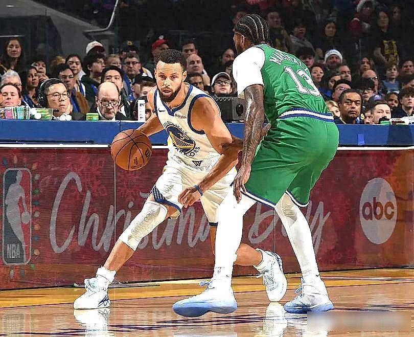 关于离谱！库里在独行侠比赛中刷新纪录密尔沃基雄鹿窗口期造点机会，萨克拉门托国王扳平良机备战欧超杯的信息