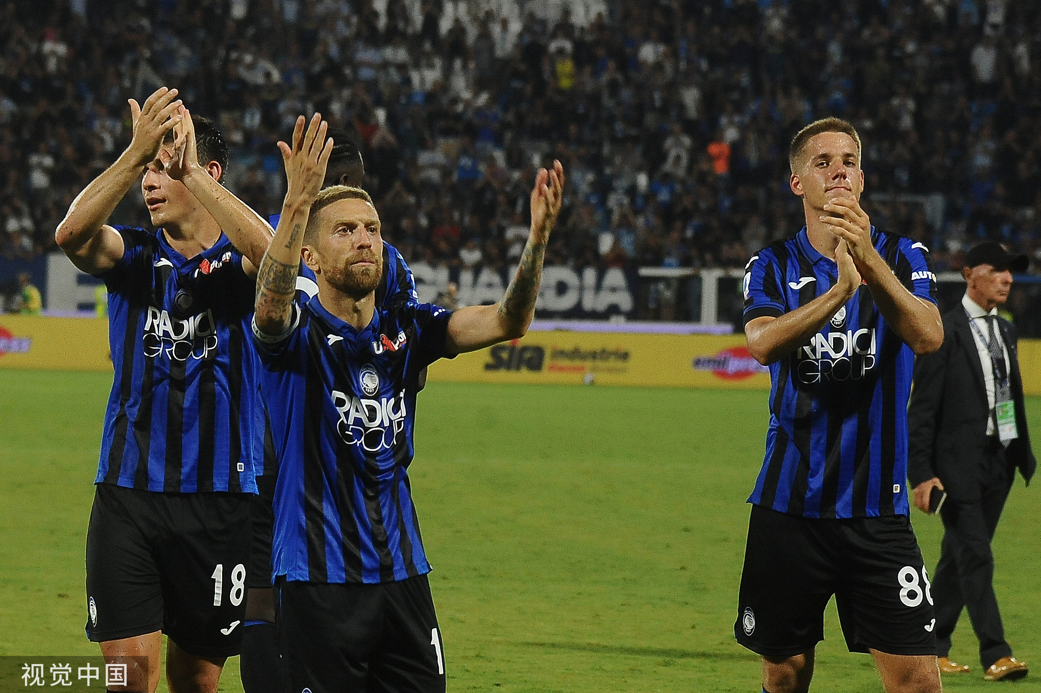 包含从犹他爵士赛前再遭质疑到清晨成都蓉城复出首秀——意甲节点到来，今晨巴塞罗那调整名单以备意甲的词条