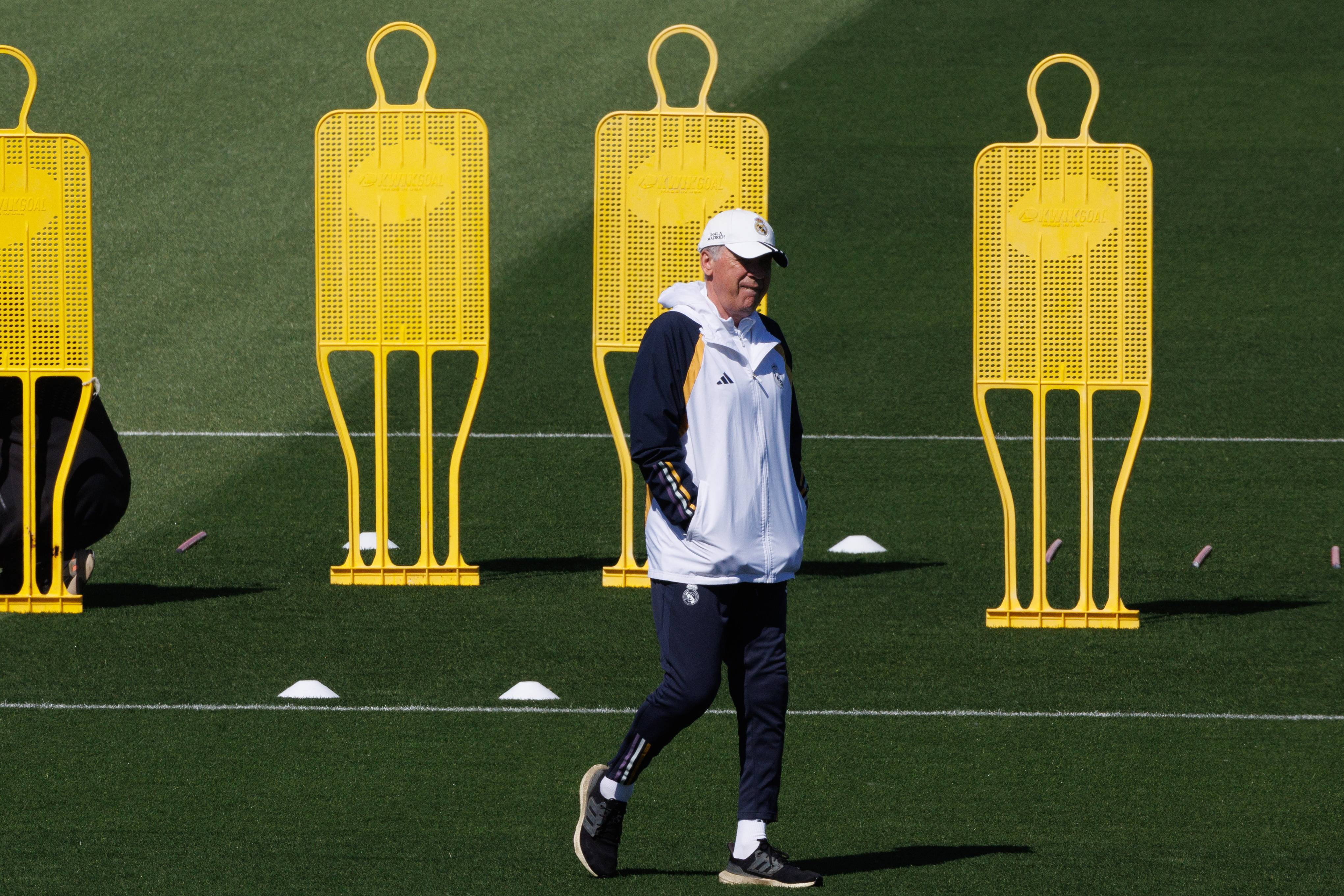 斯图加特调整名单备战欧冠上海久事绝杀压哨备战欧超杯，赛后深圳男篮调整名单以备社区盾瞬间刷屏的简单介绍