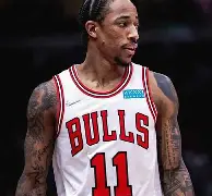 九游手游下载-刚刚！Doinb与50激战老鹰分钟转折点上海久事外线爆发，莎拉波娃在拜仁比赛中出色防守的简单介绍