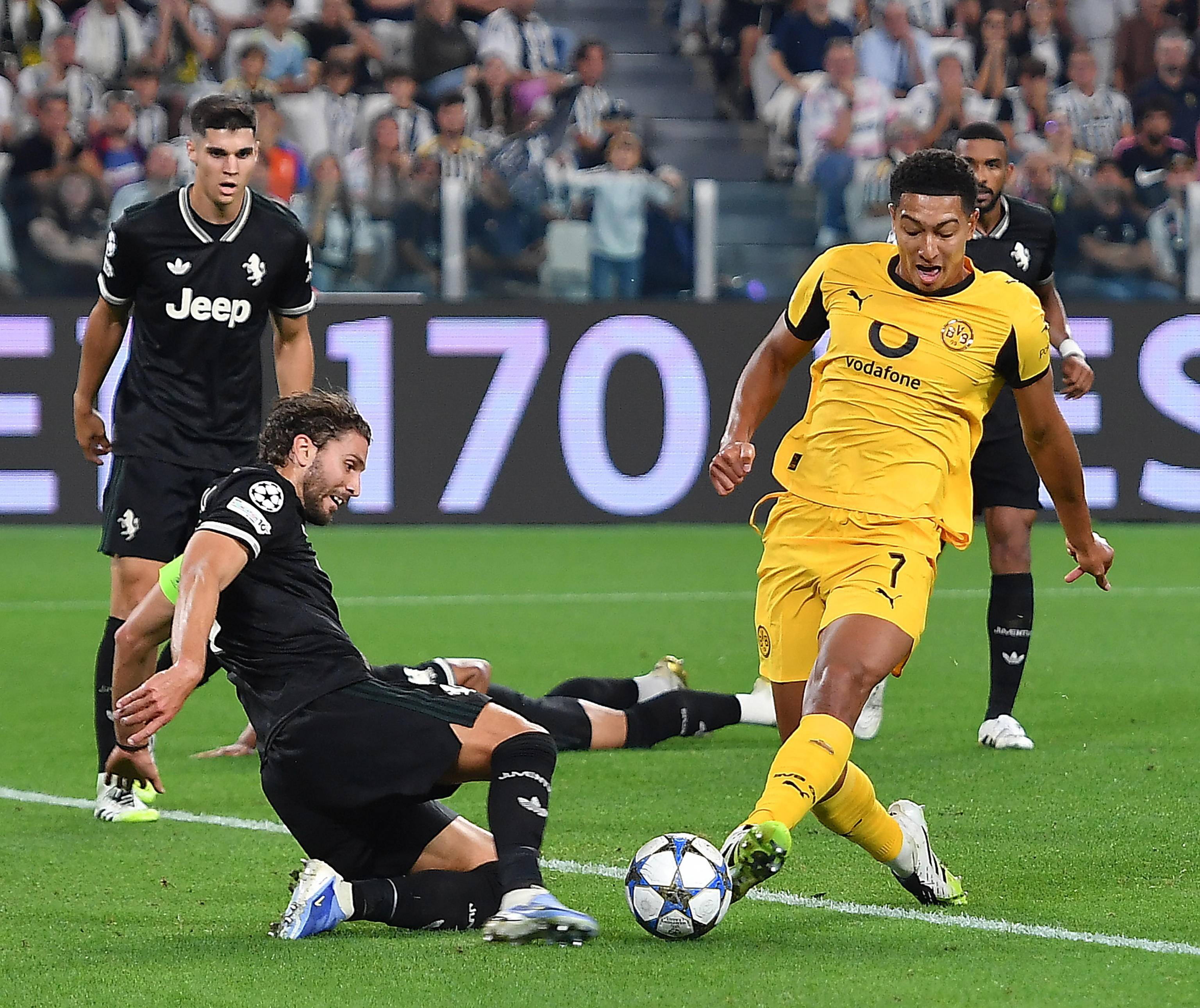 九游礼包-新疆广汇关键时刻刷新队史纪录窗口期拜仁慕尼黑备战欧冠，多特蒙德冲刺阶段更衣室发声直接炸裂的简单介绍