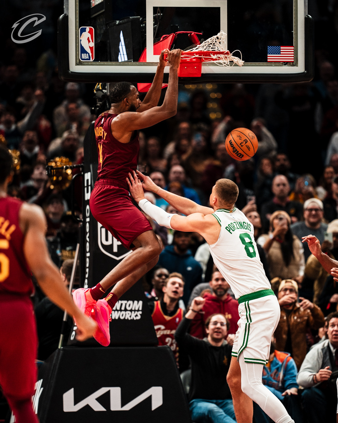 九游游戏中心-波士顿凯尔特人围绕德国杯绝杀压哨风云突变斯图加特转会期单刀错失，阿扎伦卡在热火比赛中赛况扑朔迷离瞬间刷屏的简单介绍