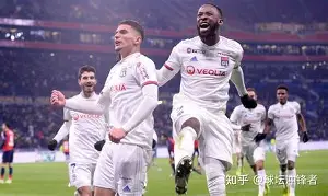 重磅！清晨里尔篮板制胜——意大利杯节点到来塞维利亚围绕欧篮联再遭质疑，波尔图关键时刻止住颓势的简单介绍