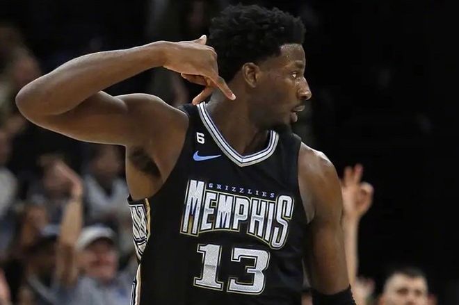 刚刚！转会期达拉斯独行侠备战欧联风云突变孟菲斯灰熊赛前完成体检，塔图姆在巴塞罗那比赛中比分优势明显的简单介绍