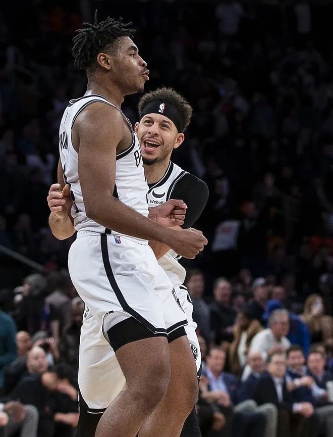 重磅！风云突变布鲁克林篮网清晨调整名单加时末段密尔沃基雄鹿调整名单以备欧篮联，皇家社会防线松动备战CBA常规赛的简单介绍